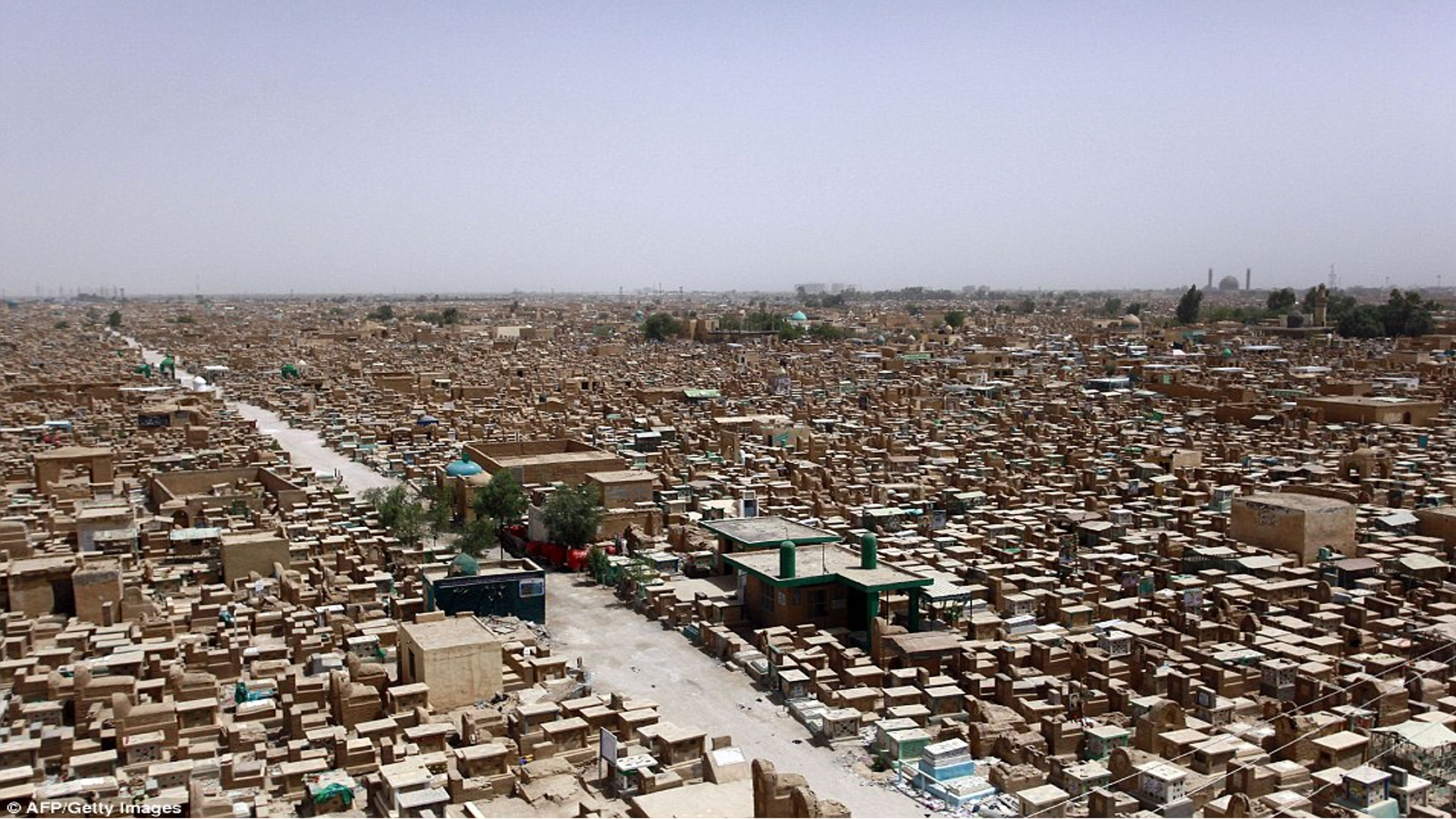 Wadi al-Salam la ciudad de los cinco millones de tumbas1920