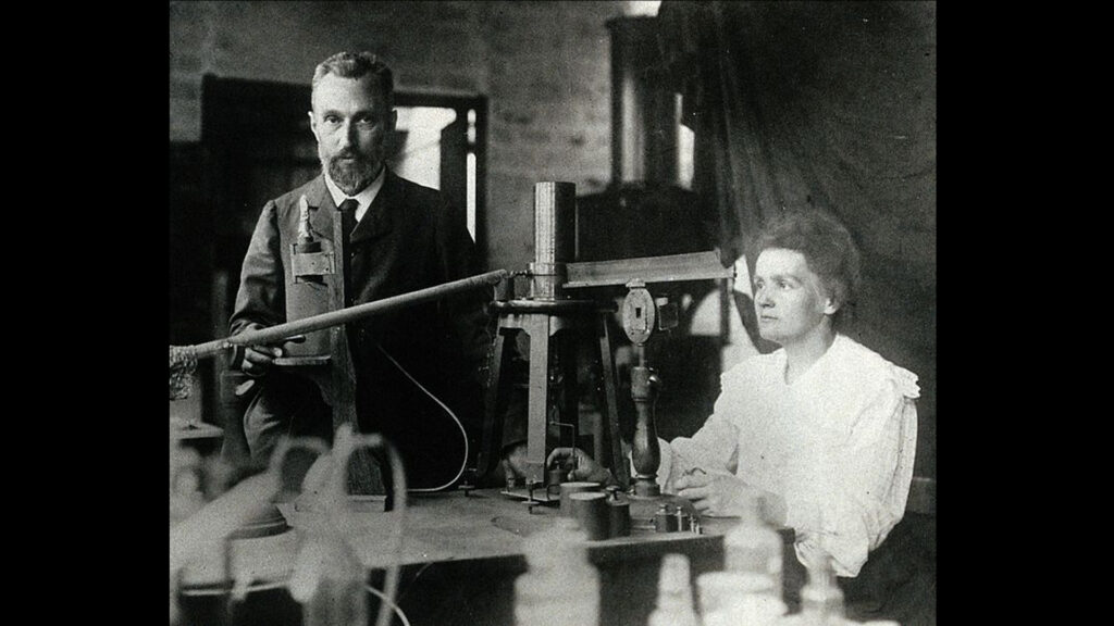 El cuaderno de Marie Curie puede matarte con el mero contacto 100 años despues.1920