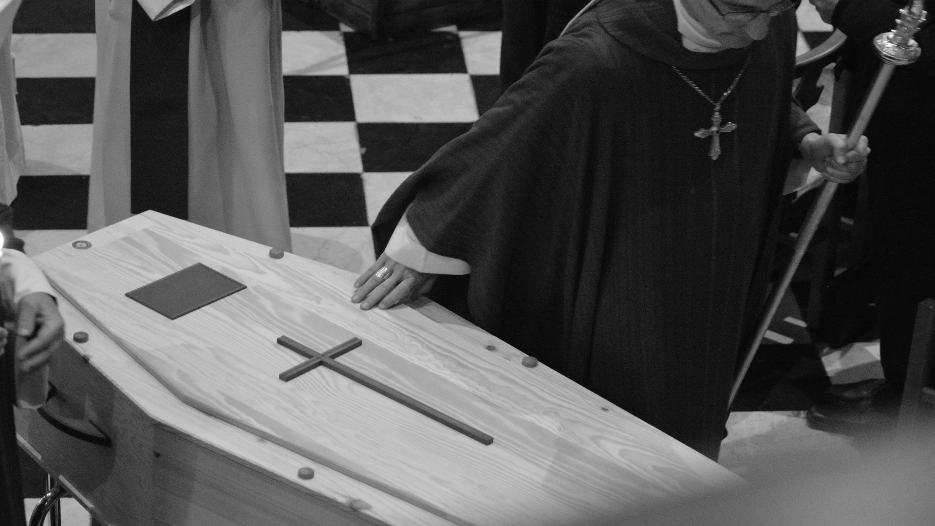 el-obispado-controlara-las-ofrendas-por-las-ceremonias-funerarias-1920